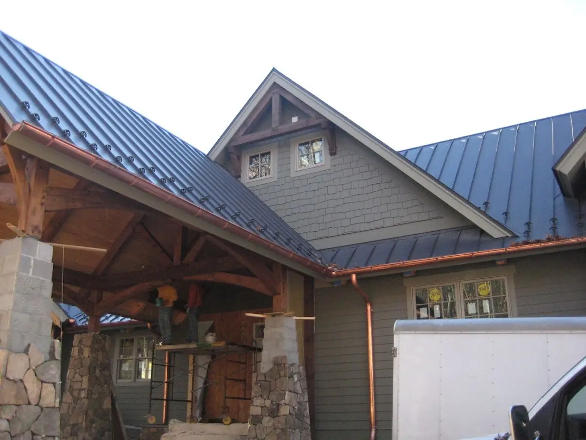 Craftsman Roofing team delivering quality roofing work in Sandy Oaks